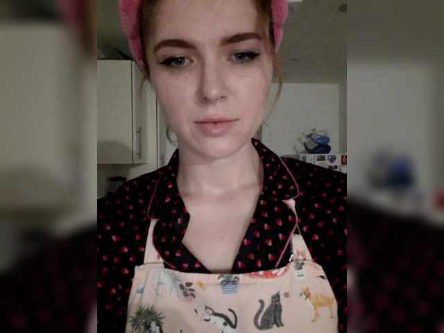 Cantii's BongaCams show and profile