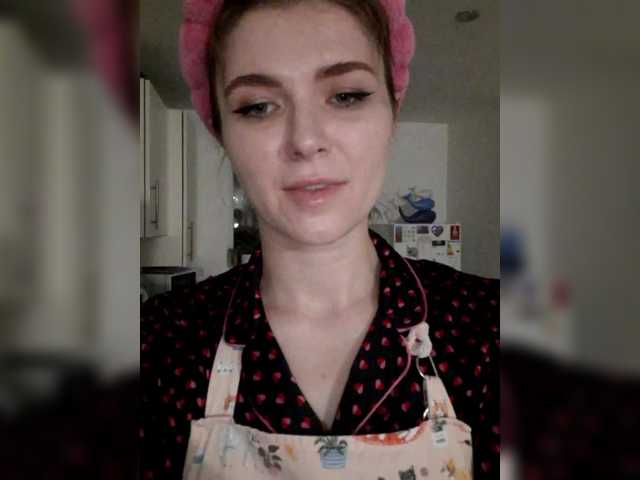 Cantii's BongaCams show and profile