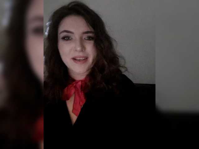 Cantii's BongaCams show and profile