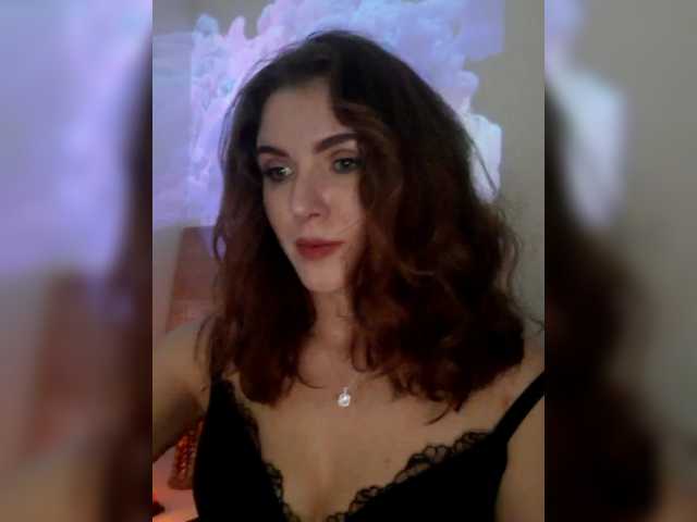 Cantii's BongaCams show and profile