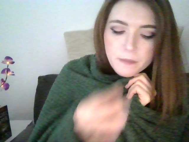 Cantii's BongaCams show and profile