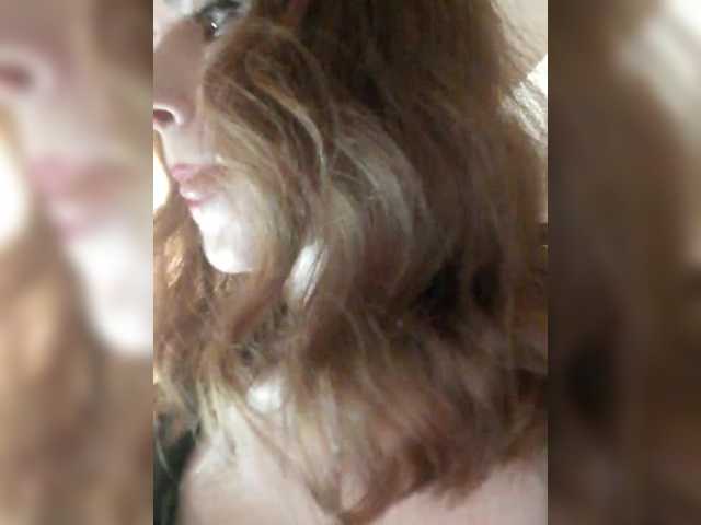 Cantii's BongaCams show and profile