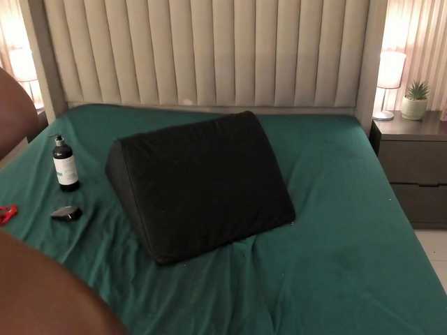 AmaraFierce's BongaCams show and profile