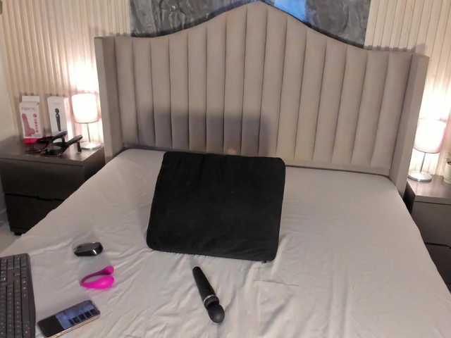 AmaraFierce's BongaCams show and profile