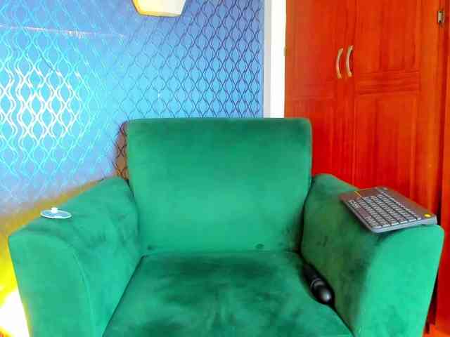 thania777 webcam