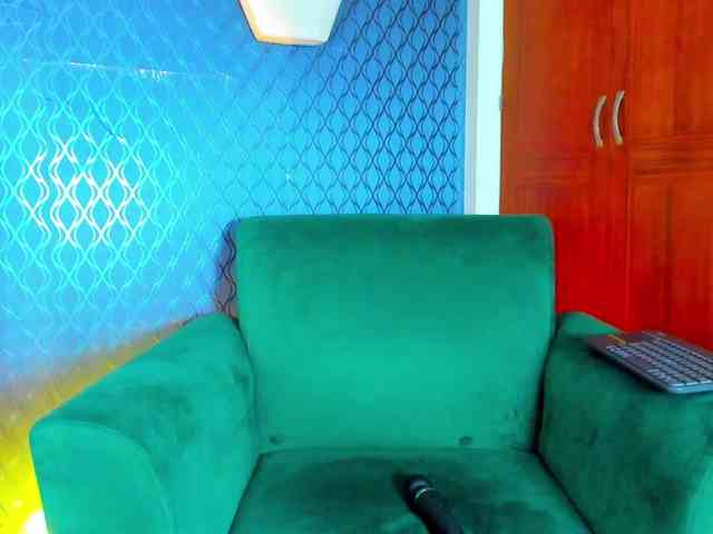 thania777 webcam