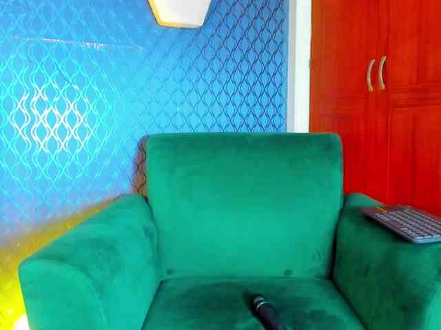 thania777 webcam