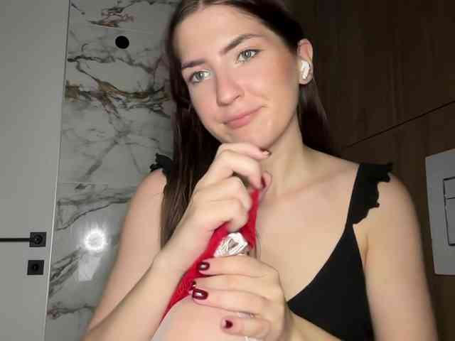 SelenaMoon webcam