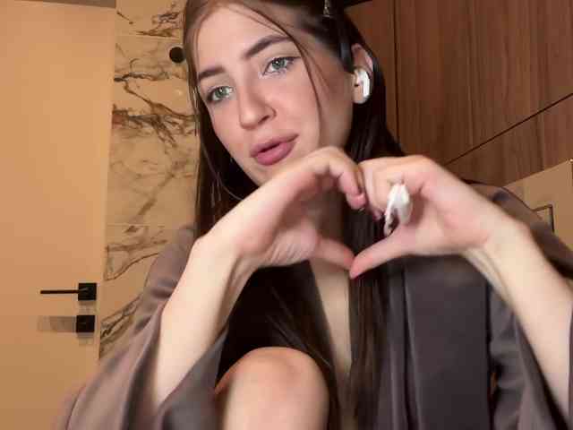 SelenaMoon webcam
