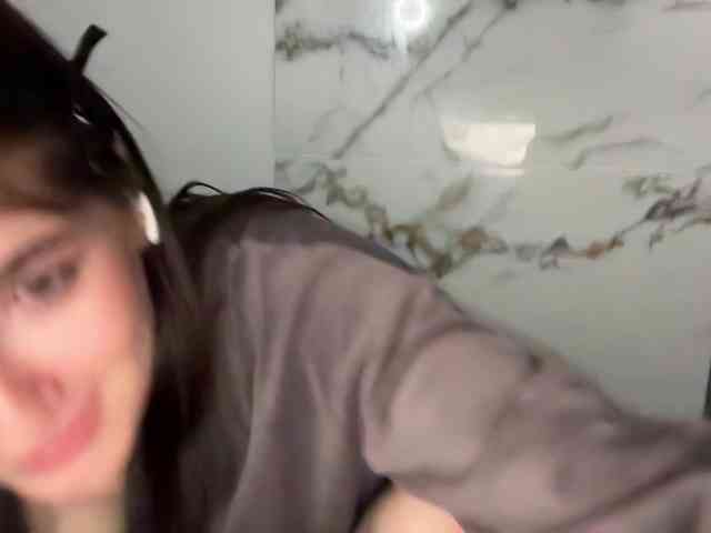 SelenaMoon webcam
