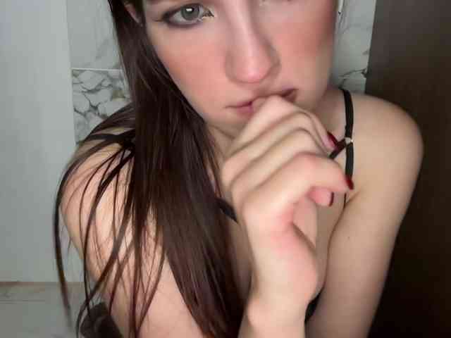 SelenaMoon webcam