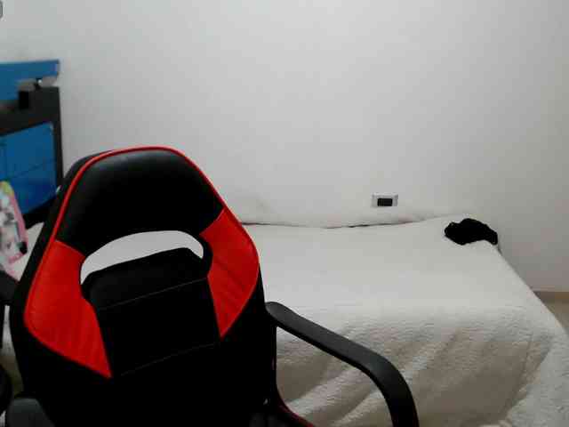 miajunk webcam
