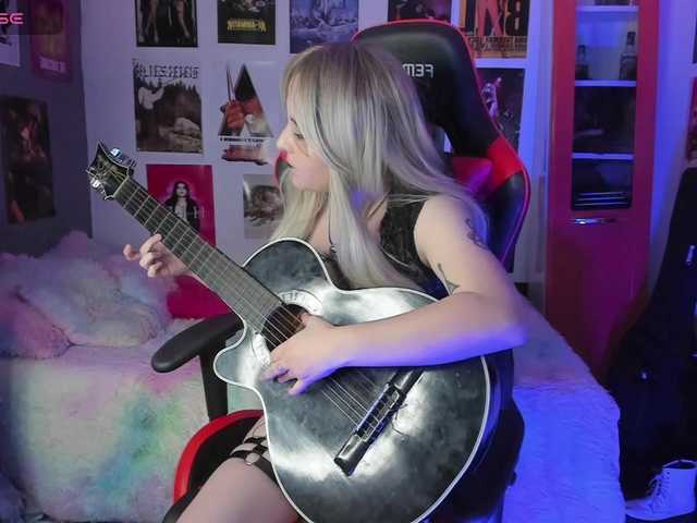Mistresscrowley-666 webcam bongacams model stream image
