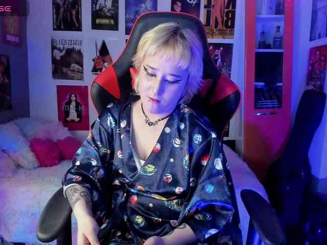 Mistresscrowley-666 webcam