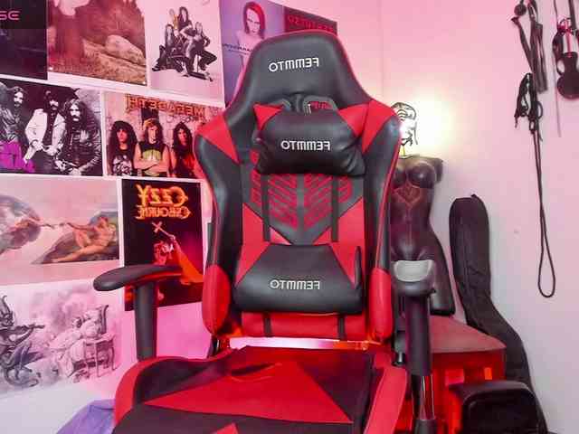 Mistresscrowley-666 webcam