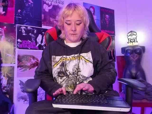 Mistresscrowley-666 webcam