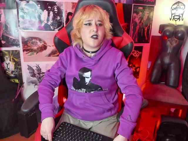 Mistresscrowley-666 webcam