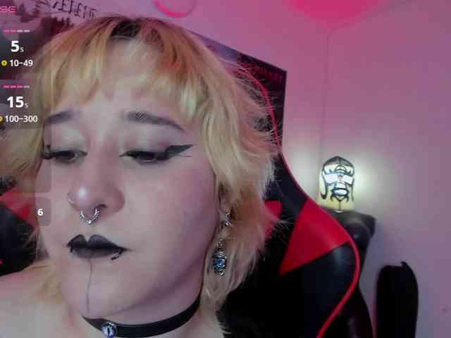 Mistresscrowley-666 webcam