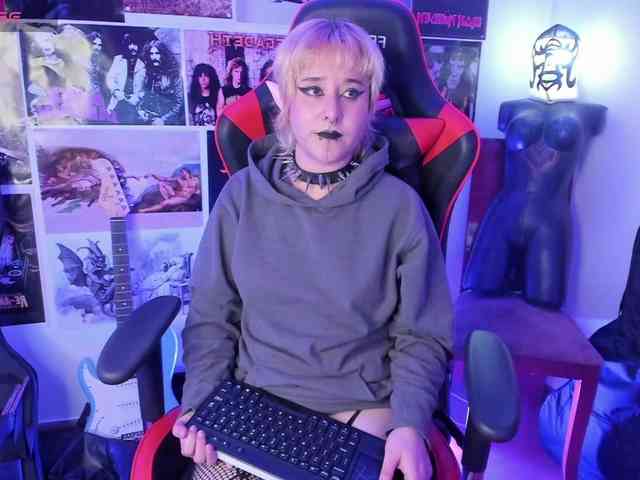 Mistresscrowley-666 webcam