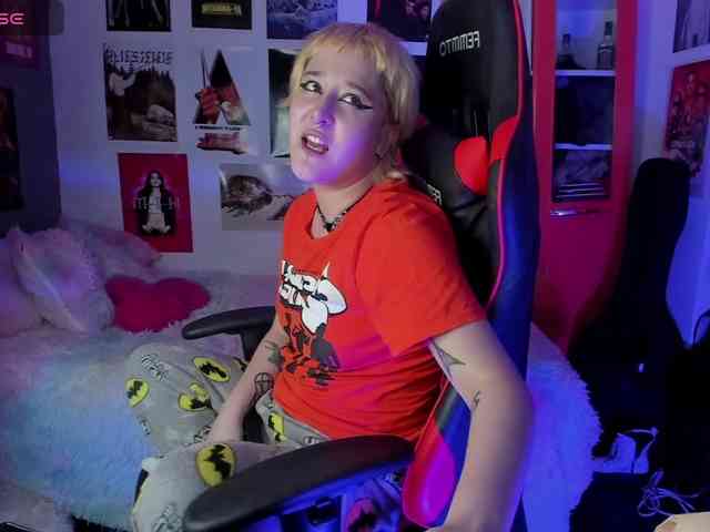 Mistresscrowley-666 webcam