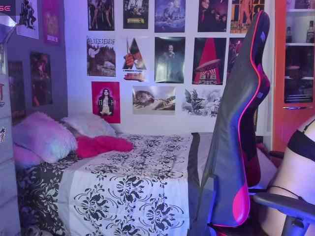 Mistresscrowley-666 webcam