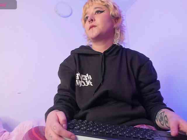 Mistresscrowley-666 webcam