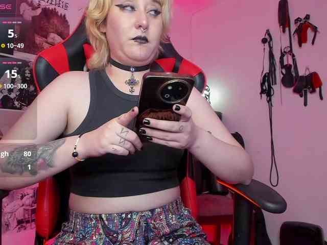 Mistresscrowley-666 webcam
