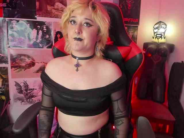 Mistresscrowley-666 webcam