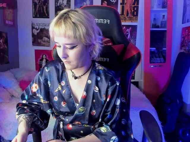 Mistresscrowley-666 webcam