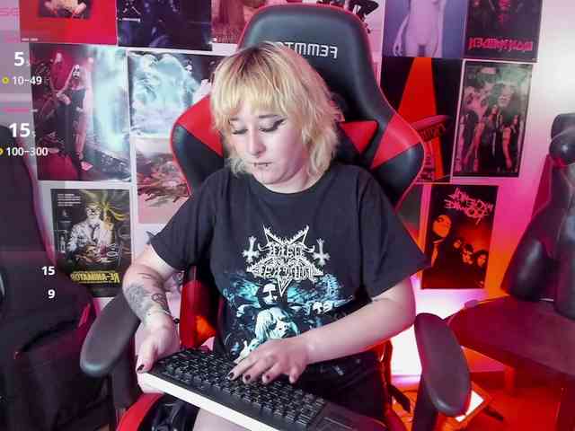 Mistresscrowley-666 webcam