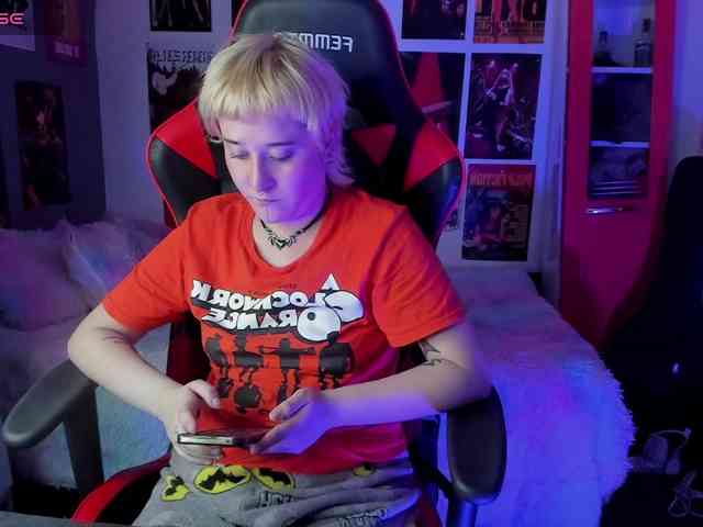 Mistresscrowley-666 webcam