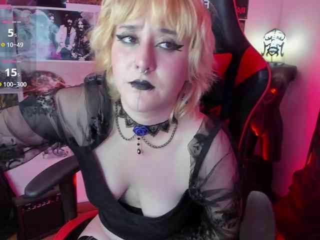 Mistresscrowley-666 webcam