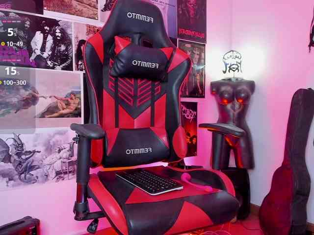 Mistresscrowley-666 webcam