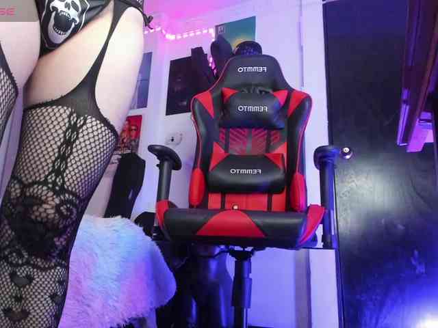 Mistresscrowley-666 webcam