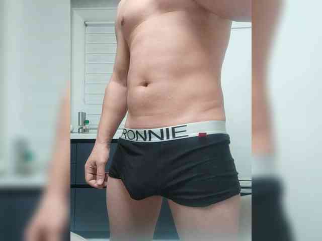 Artemch Live Webcam on BongaCams