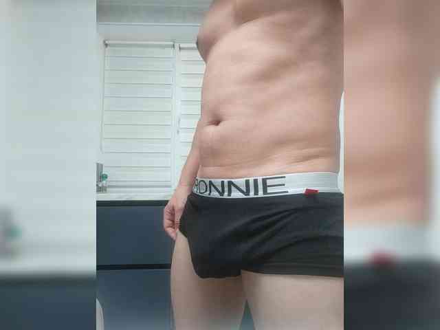 Artemch Live Webcam on BongaCams