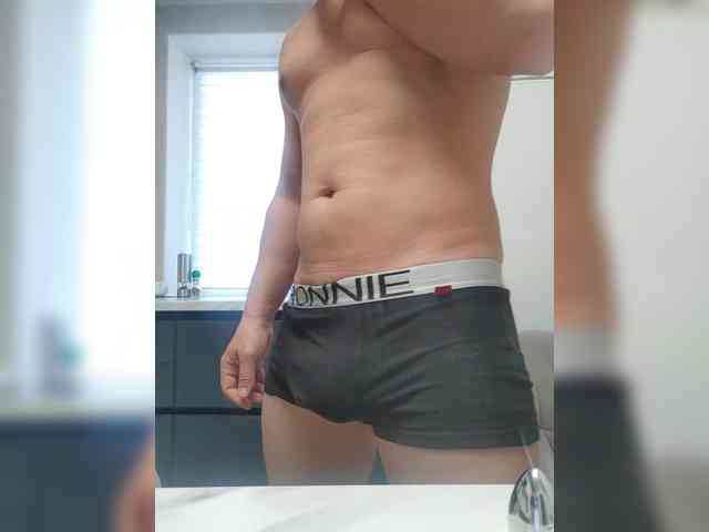 Artemch Live Webcam on BongaCams