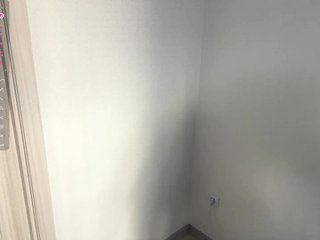 BushiHugs Porn Show