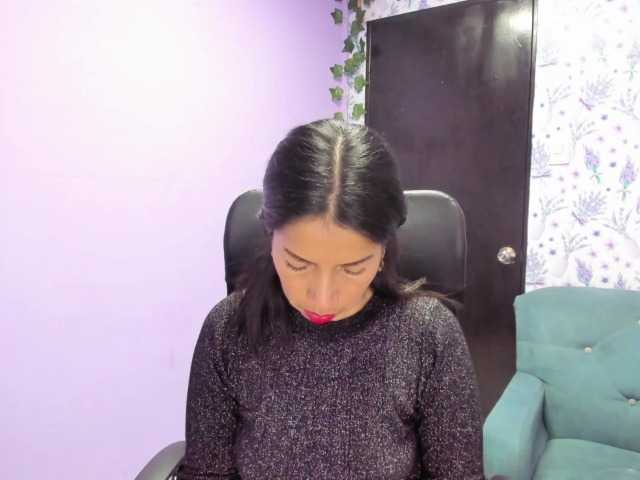 MeganCollinss webcam bongacams model stream image