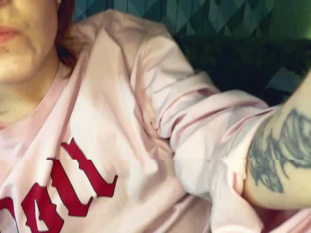 le modèle JoieMathews est en webcam porno dans un show sur le site bongacams, il possède les tags suivants: White/Caucasian,Brunette,Trimmed