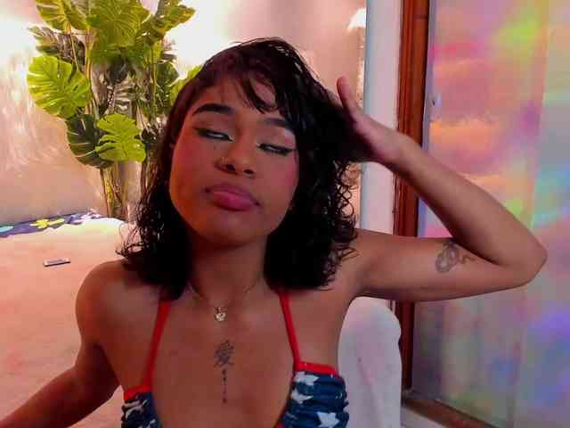 3loverlive1 Live Webcam on BongaCams