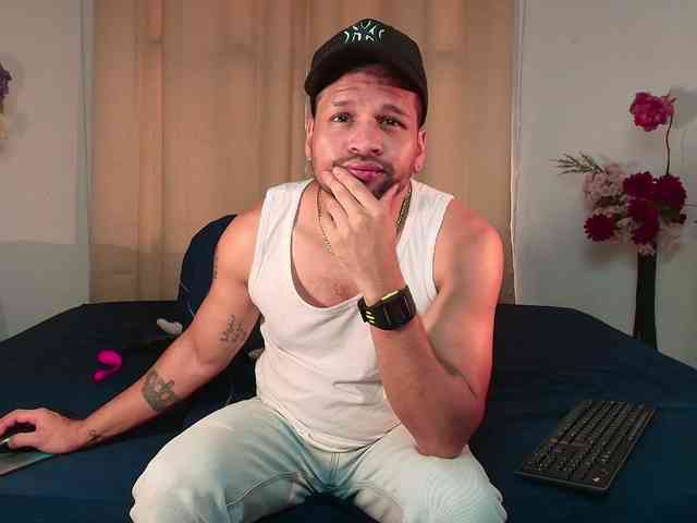 LucasGaeel LucasGaeel