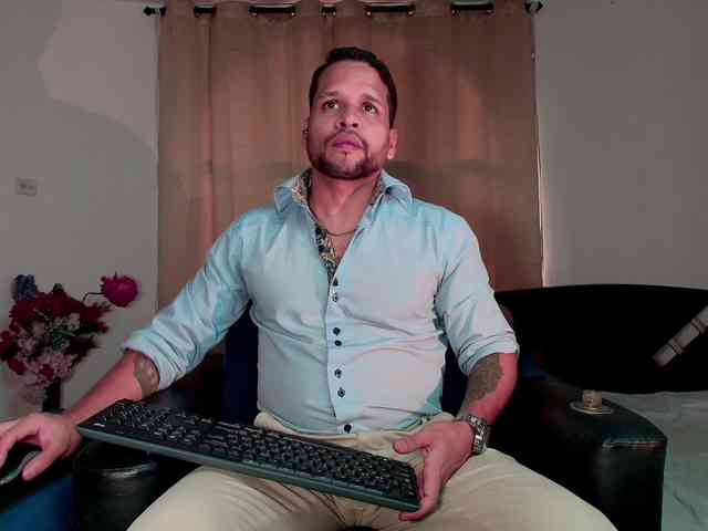 LucasGaeel LucasGaeel