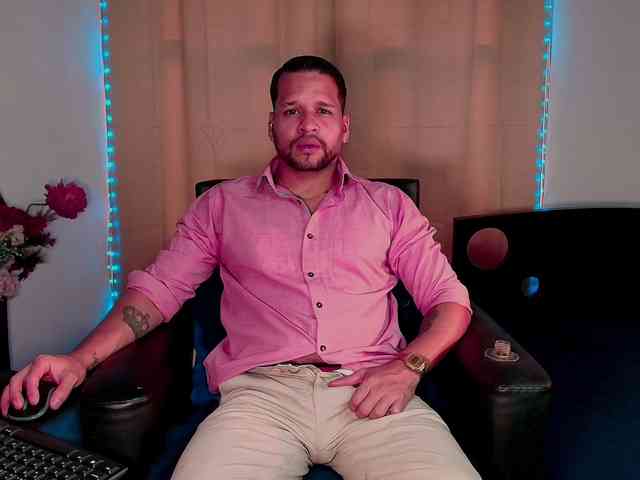 LucasGaeel LucasGaeel