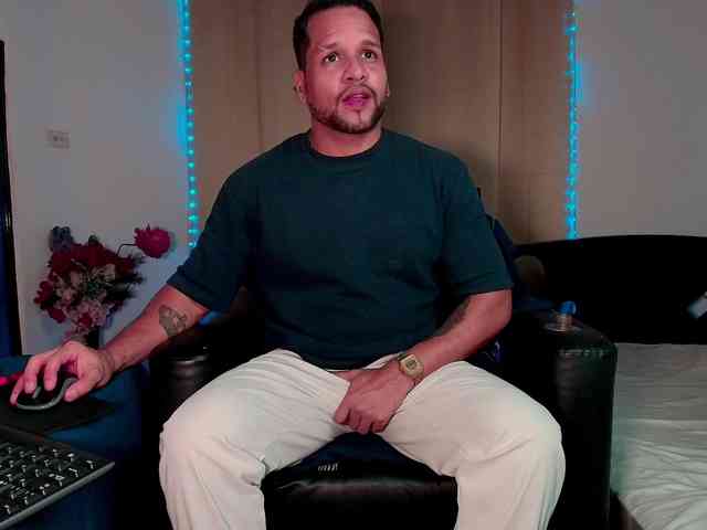 LucasGaeel LucasGaeel