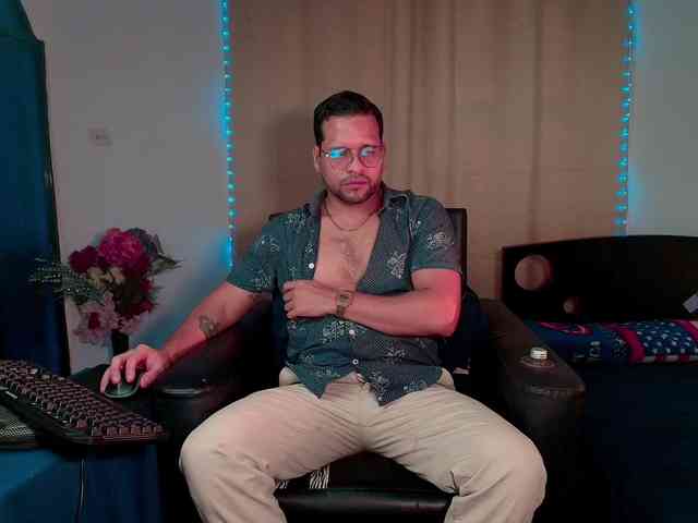 LucasGaeel LucasGaeel