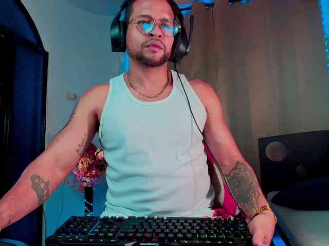 LucasGaeel LucasGaeel