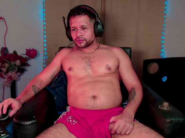 LucasGaeel LucasGaeel