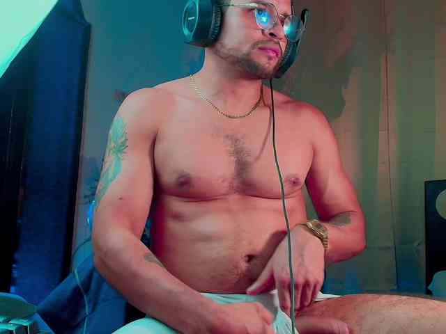 LucasGaeel LucasGaeel