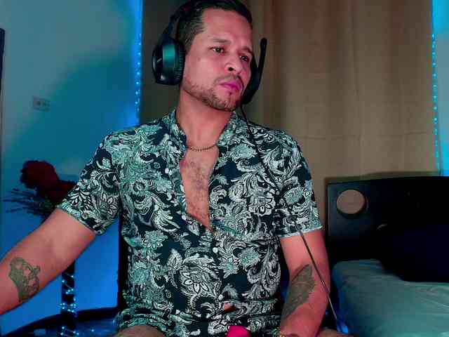 LucasGaeel LucasGaeel